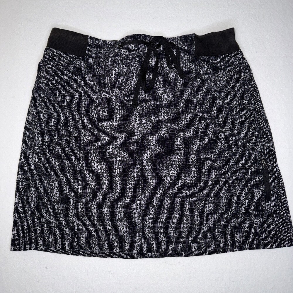 NEW Women’s Stretch Skort Skirt Golf Black & White Size 12 Intro Love The Fit